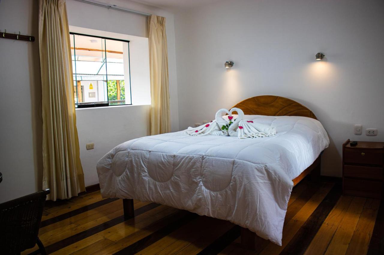Hotel Los Laureles Calca Exterior foto